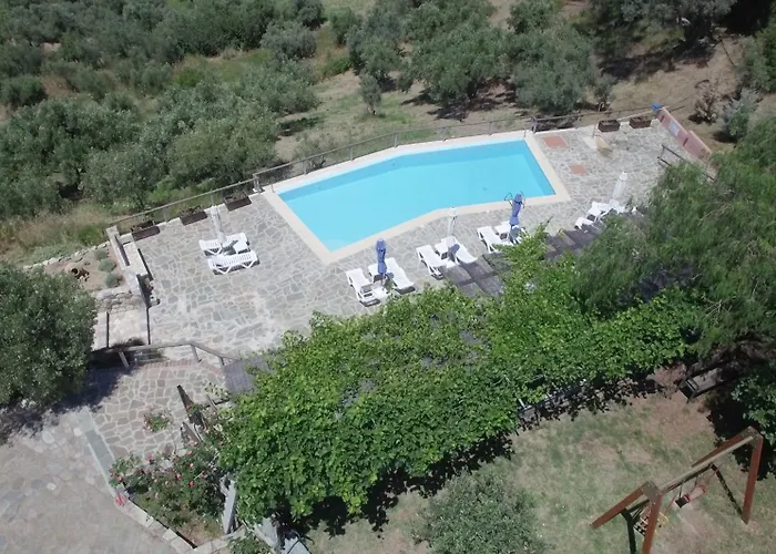 Vateri Guest house 4*